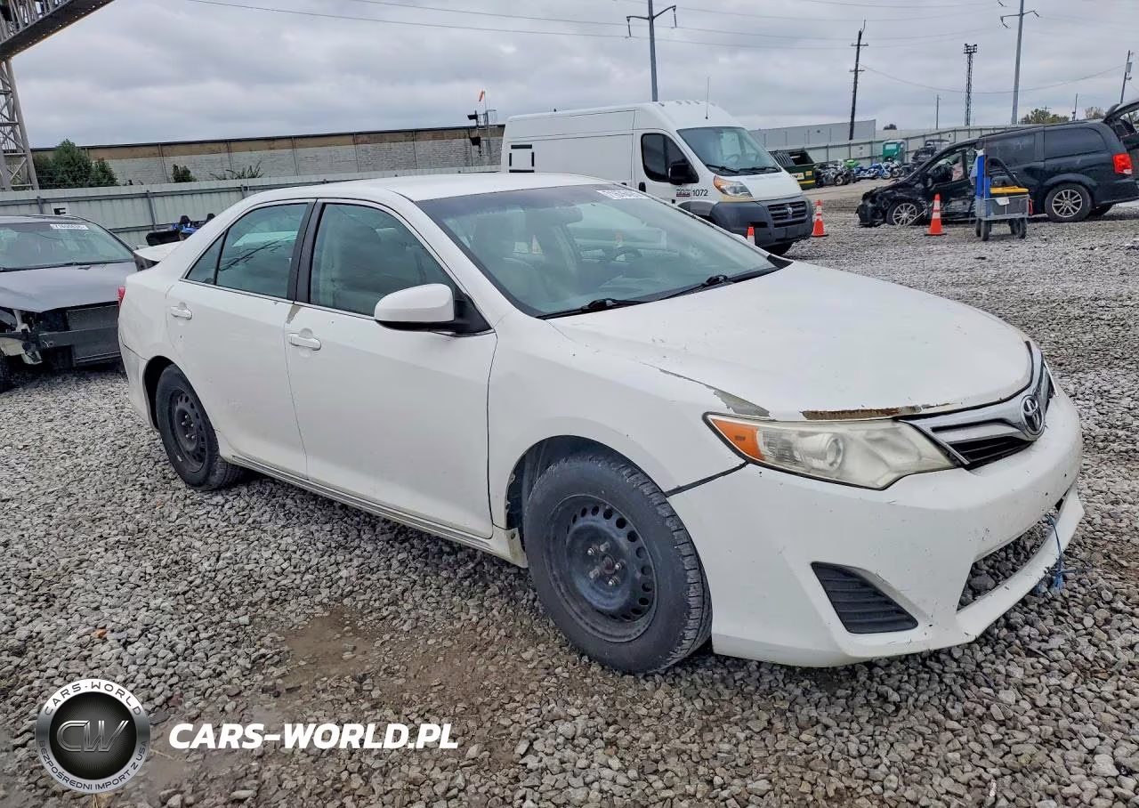 2014 Toyota Camry Le VIN:4T4BF1FK0ER386488 - 4