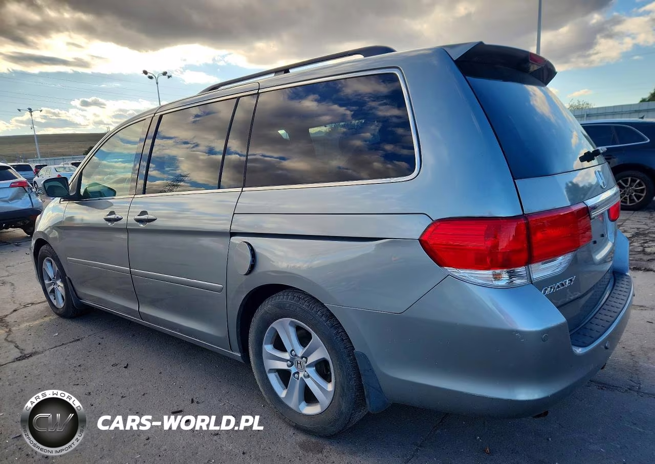2008 Honda Odyssey Touring VIN:5FNRL38958B040168 - 2