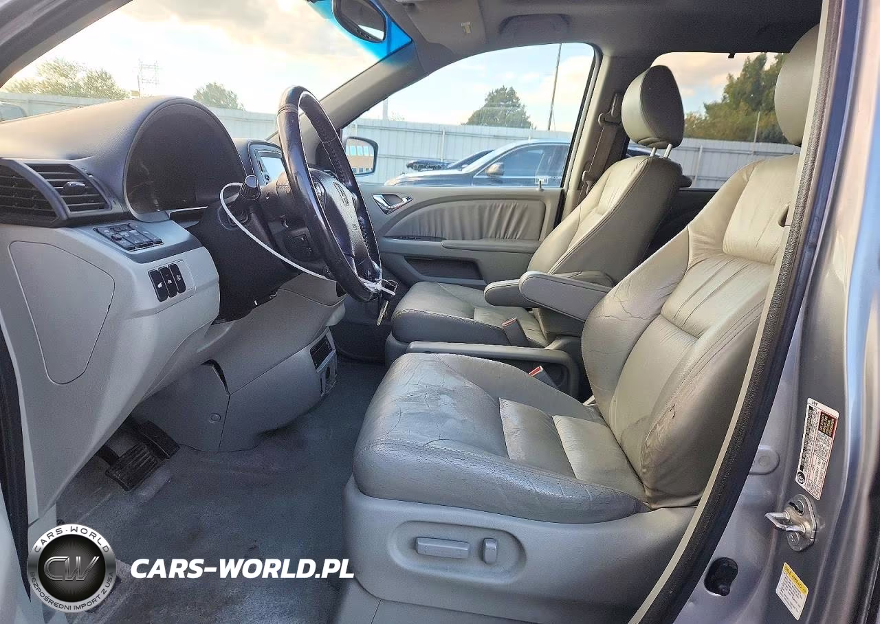 2008 Honda Odyssey Touring VIN:5FNRL38958B040168 - 7
