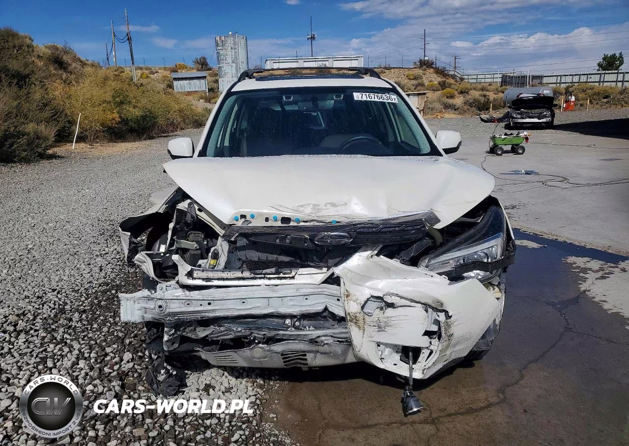 2017 Subaru Forester 2.0Xt Touring VIN:JF2SJGWC9HH807647 - 5