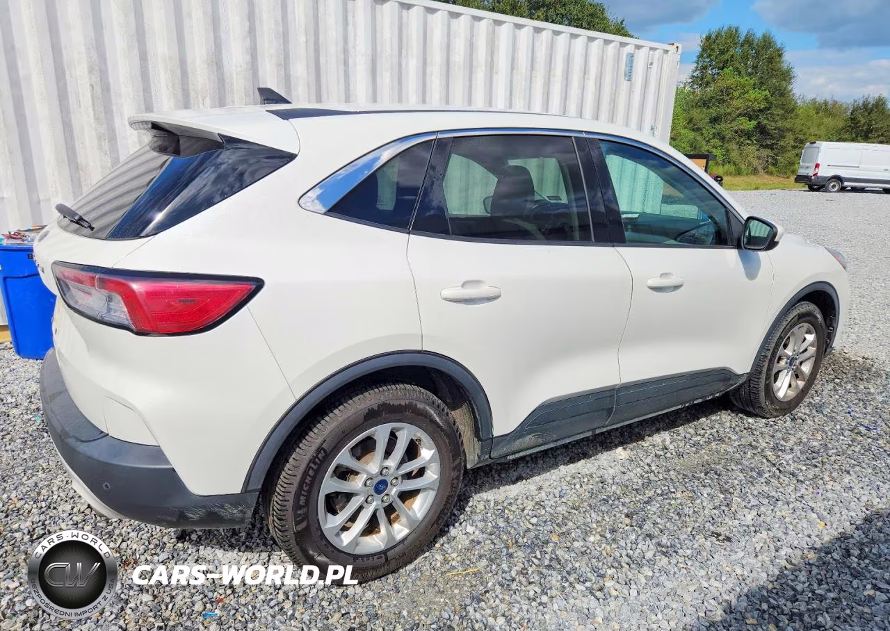 2021 Ford Escape Se VIN:1FMCU0G68MUA89290 - 3
