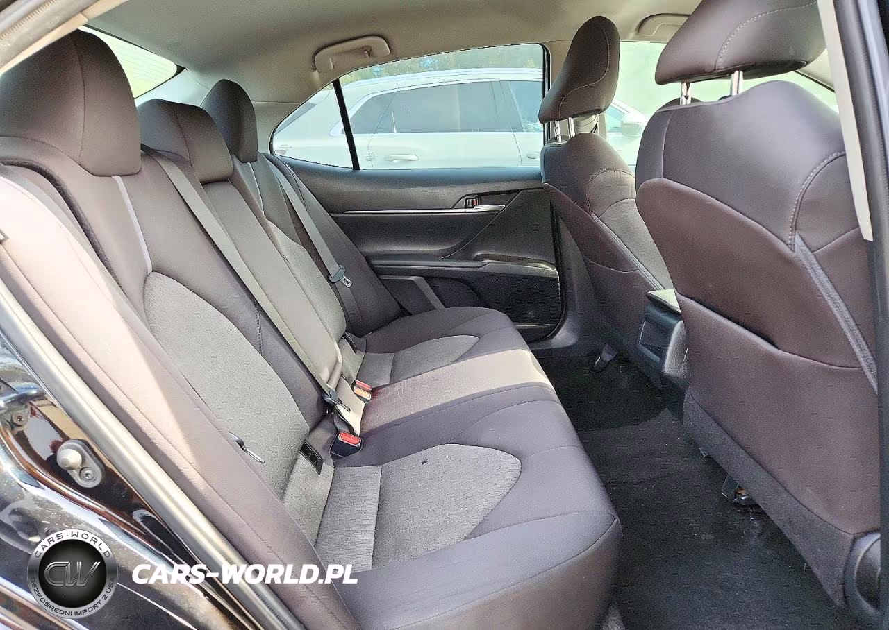 2021 Toyota Camry Le VIN:4T1C11AK6MU440976 - 10