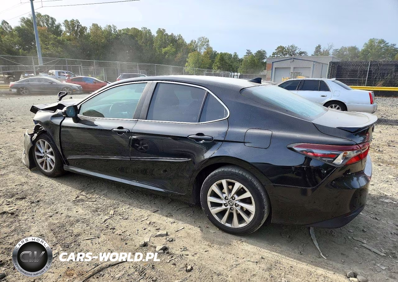 2021 Toyota Camry Le VIN:4T1C11AK6MU440976 - 2