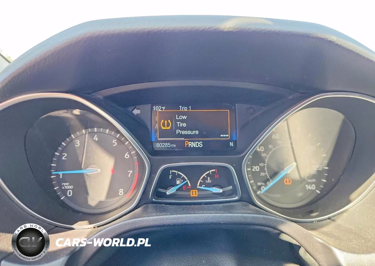 2017 Ford Focus Sel VIN:1FADP3H25HL223106 - 9