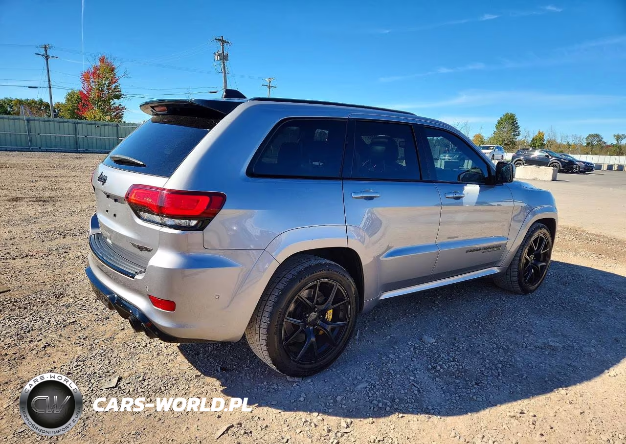 2018 Jeep Grand Cherokee Trackhawk VIN:1C4RJFN9XJC266611 - 3