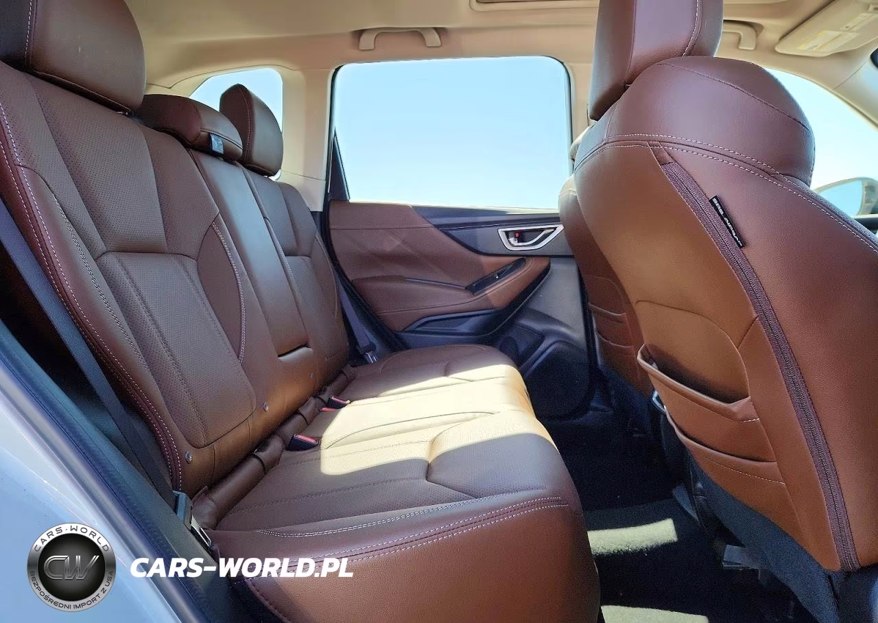 2019 Subaru Forester Touring VIN:JF2SKAWC9KH459558 - 11