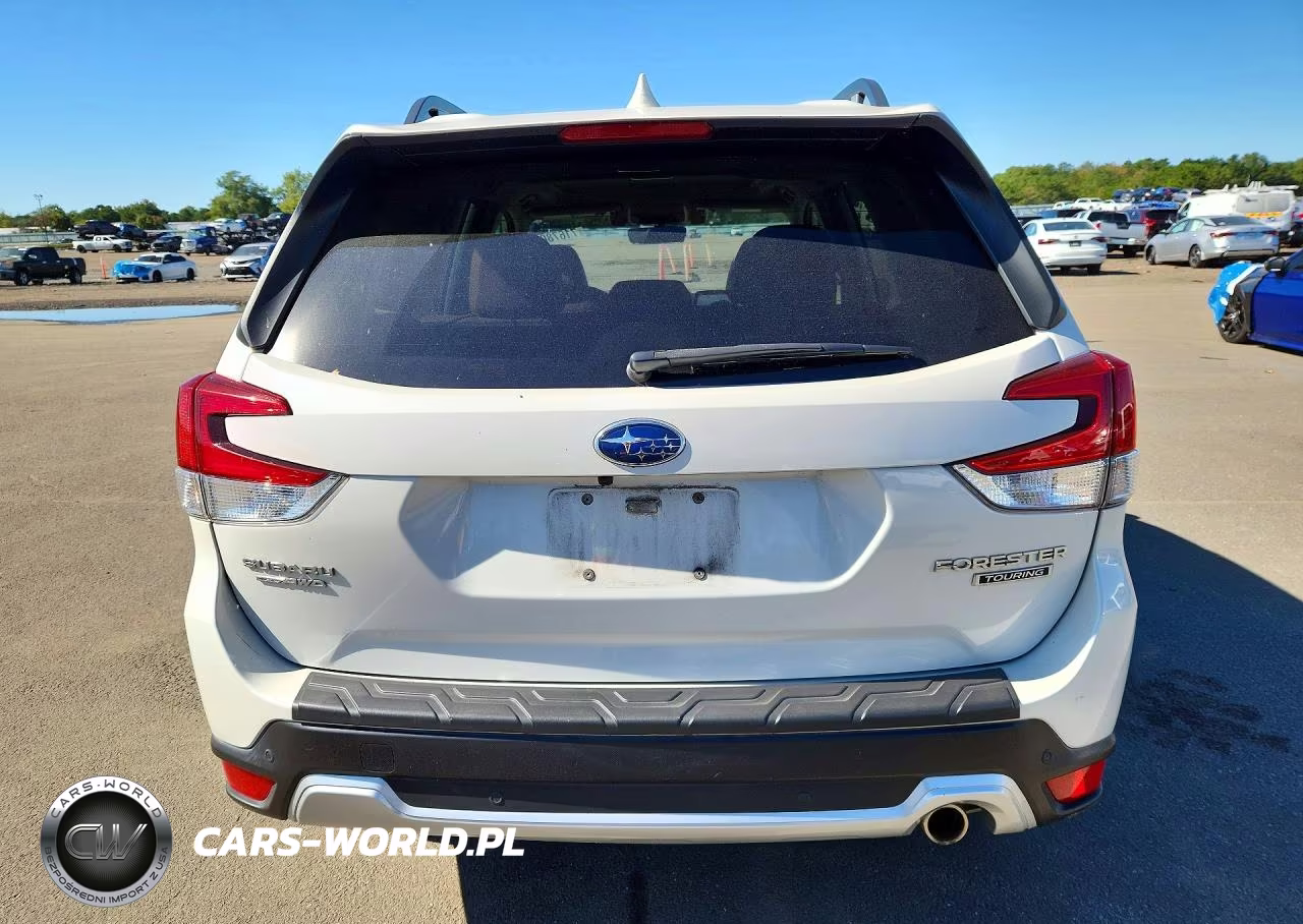 2019 Subaru Forester Touring VIN:JF2SKAWC9KH459558 - 6