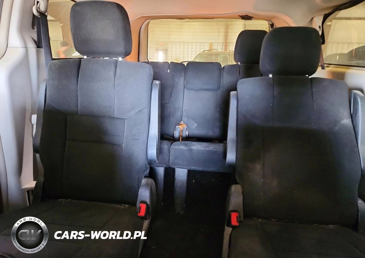 2012 Chrysler Town & Country Touring VIN:2C4RC1BG8CR106740 - 10