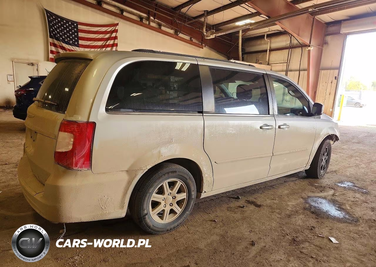 2012 Chrysler Town & Country Touring VIN:2C4RC1BG8CR106740 - 3