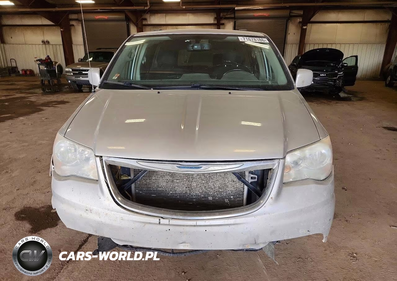 2012 Chrysler Town & Country Touring VIN:2C4RC1BG8CR106740 - 5