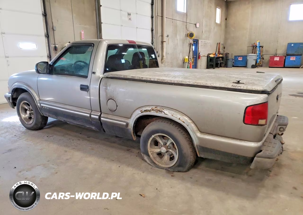 2000 Chevrolet S Truck S10 VIN:1GCCS1448YK108585 - 2