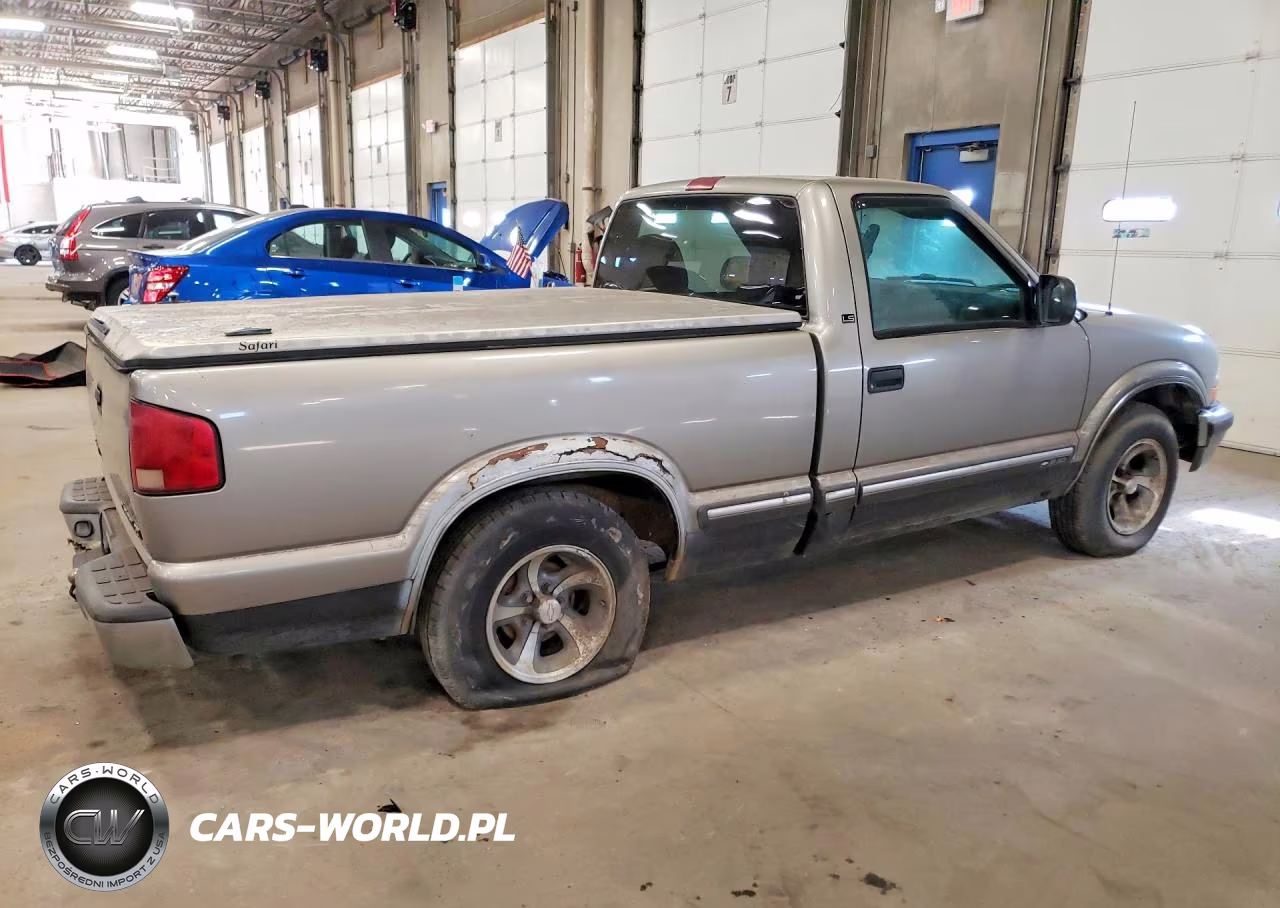 2000 Chevrolet S Truck S10 VIN:1GCCS1448YK108585 - 3