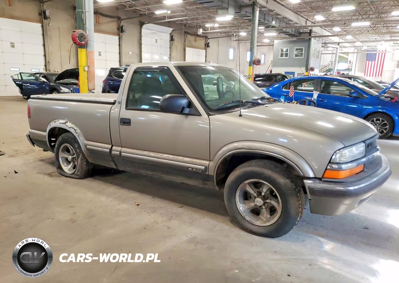 2000 Chevrolet S Truck S10 VIN:1GCCS1448YK108585 - 4