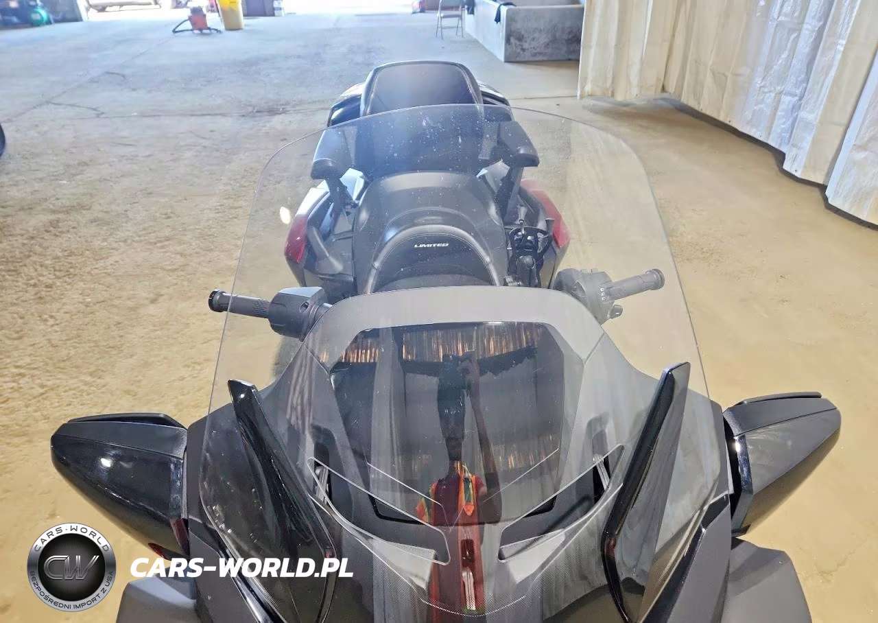 2024 Can-Am Spyder Roadster Rt VIN:2BXNBDD24RV005196 - 5