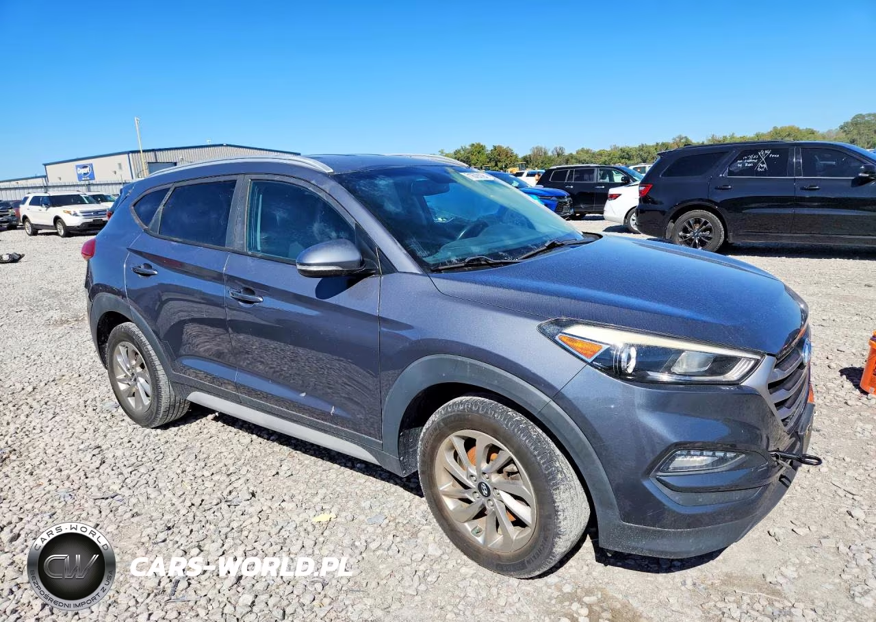 2017 Hyundai Tucson Se Plus VIN:KM8J33A48HU413833 - 4