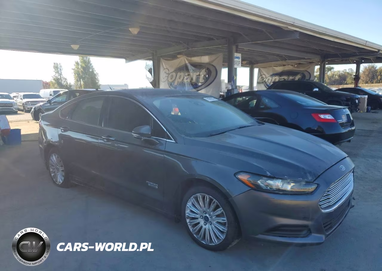 2015 Ford Fusion Titanium Phev VIN:3FA6P0SUXFR247790 - 4