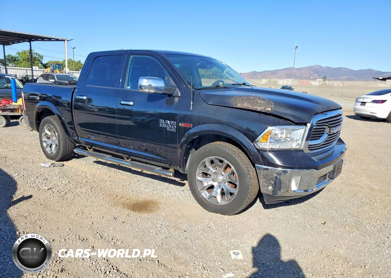 2019 Ram 1500 Classic Laramie VIN:1C6RR6NM3KS720645 - 4
