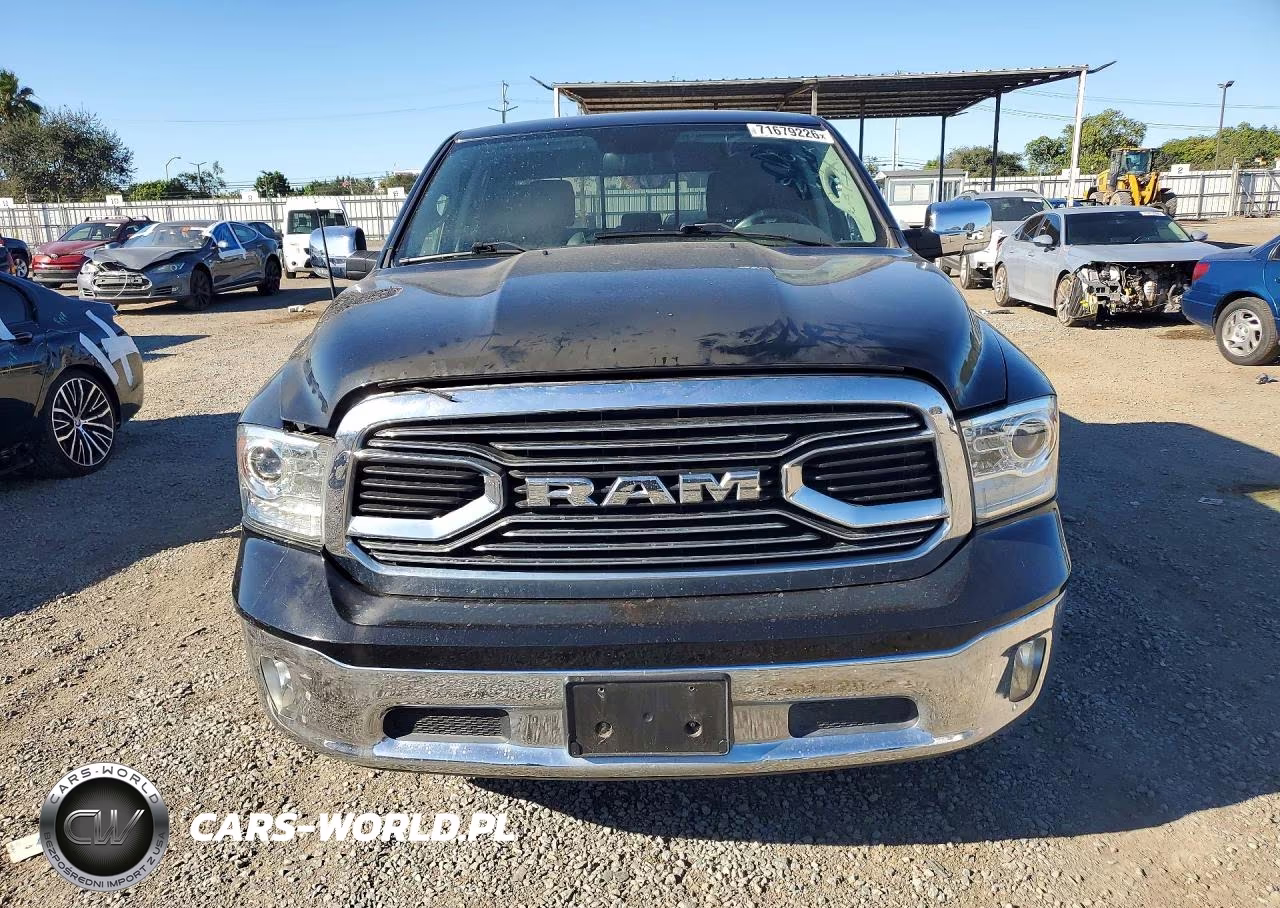 2019 Ram 1500 Classic Laramie VIN:1C6RR6NM3KS720645 - 5