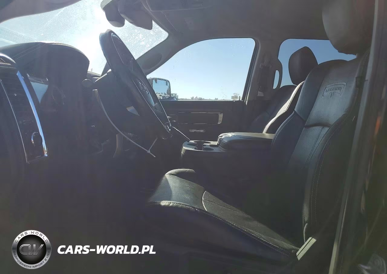 2019 Ram 1500 Classic Laramie VIN:1C6RR6NM3KS720645 - 7