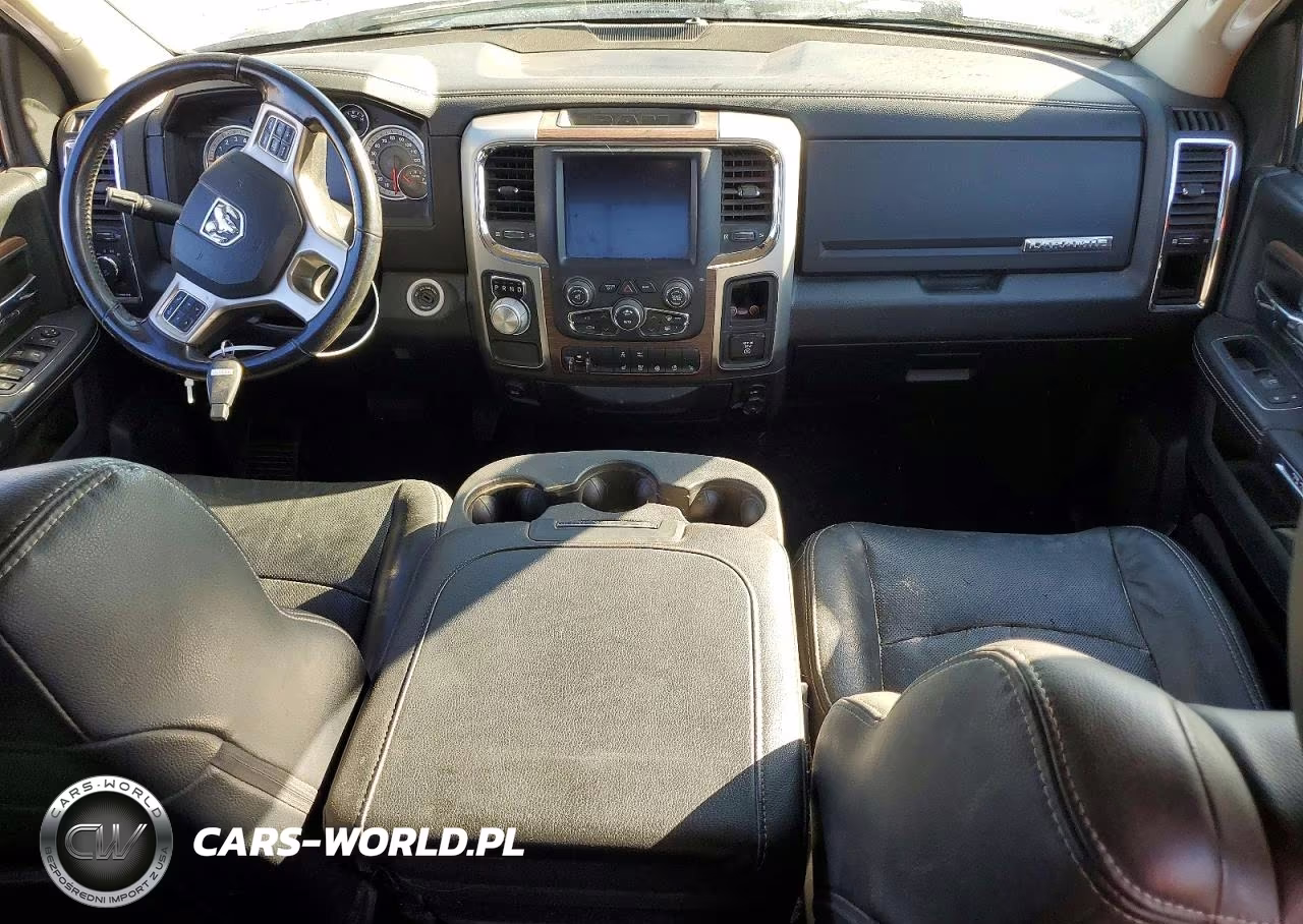 2019 Ram 1500 Classic Laramie VIN:1C6RR6NM3KS720645 - 8