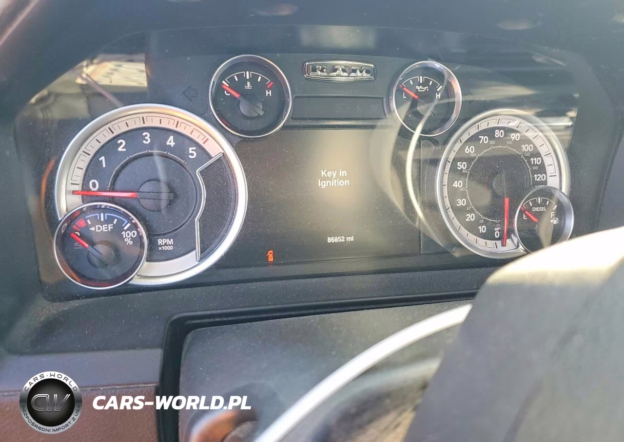 2019 Ram 1500 Classic Laramie VIN:1C6RR6NM3KS720645 - 9