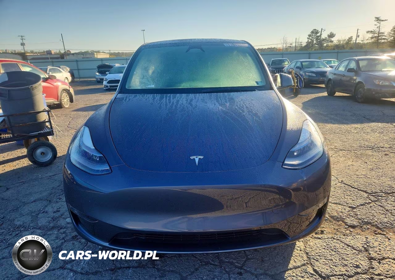 2023 Tesla Model Y VIN:7SAYGDEE6PF978723 - 5