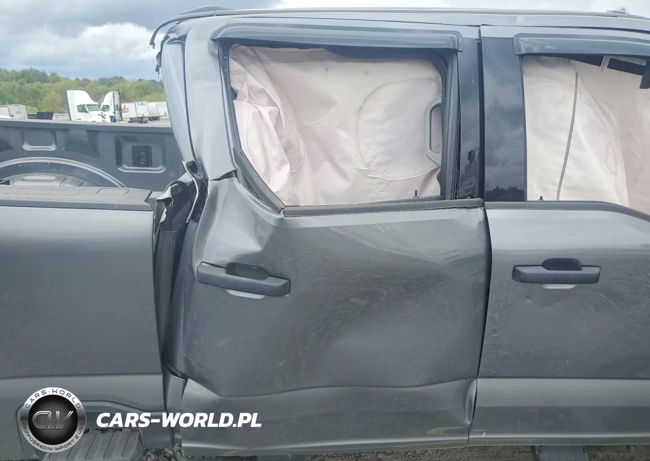 2024 Ford F350 Super Duty VIN:1FT8W3BTXREF33886 - 10