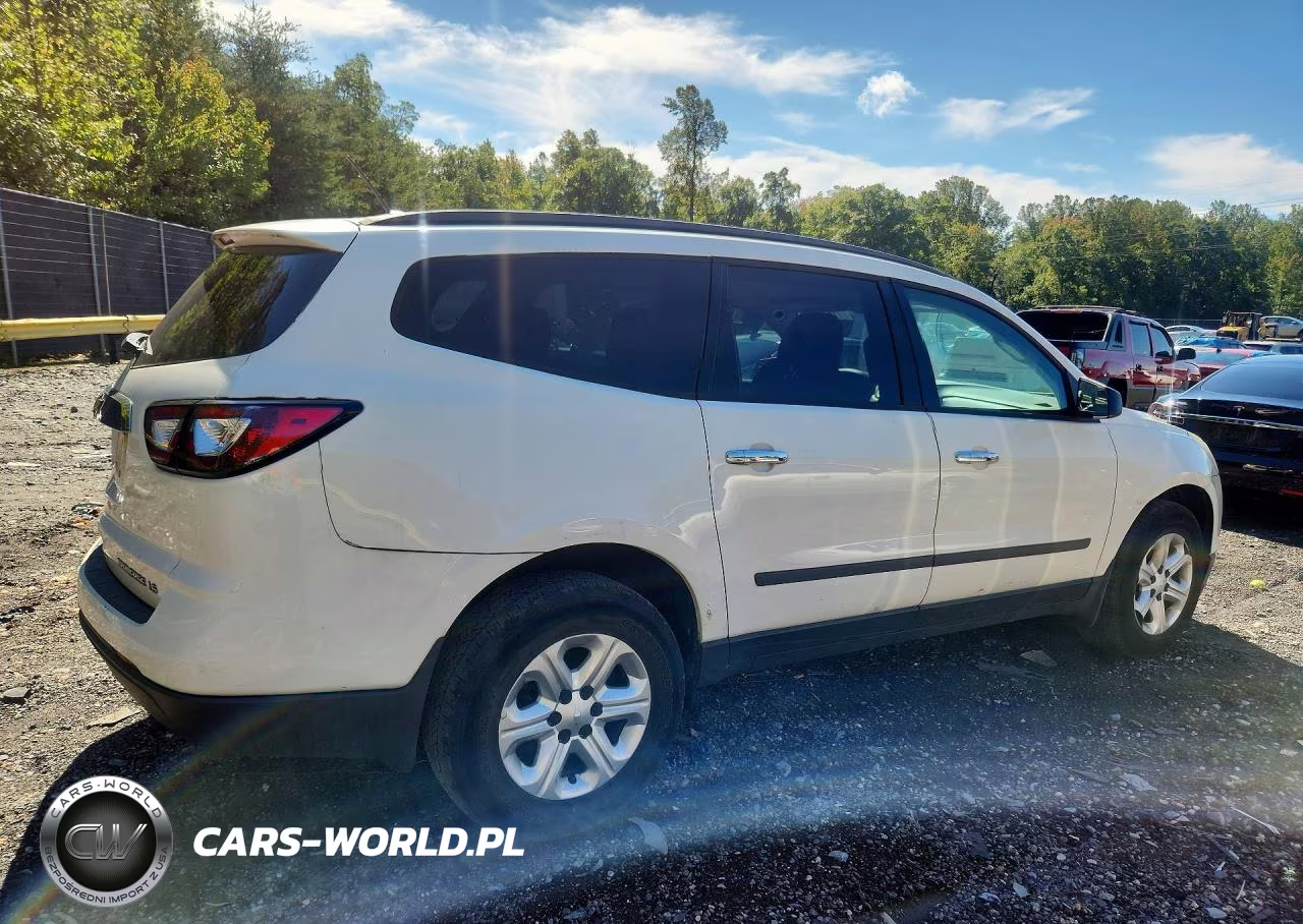 2013 Chevrolet Traverse Ls VIN:1GNKRFKDXDJ242531 - 3