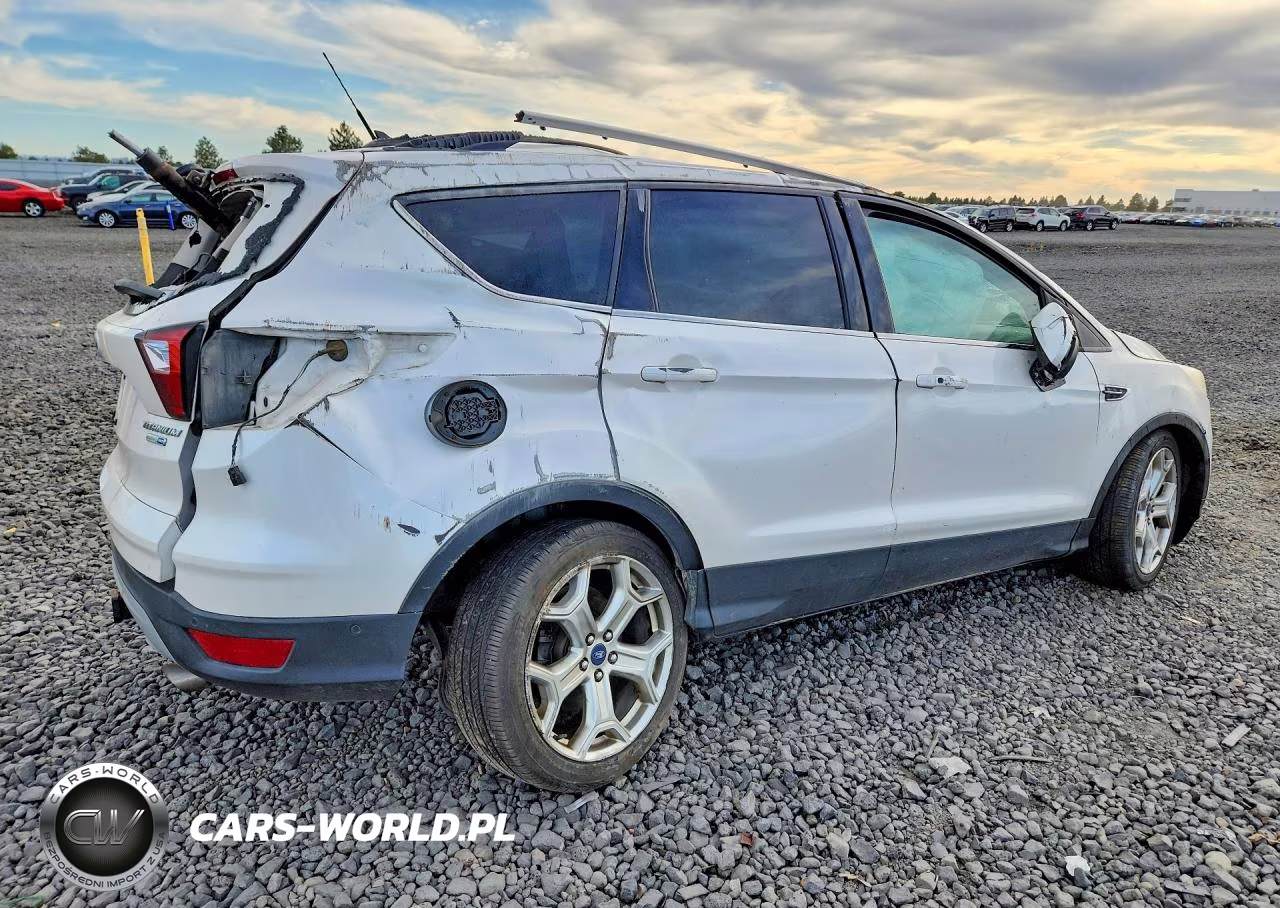 2019 Ford Escape Titanium VIN:1FMCU9J97KUA21227 - 3