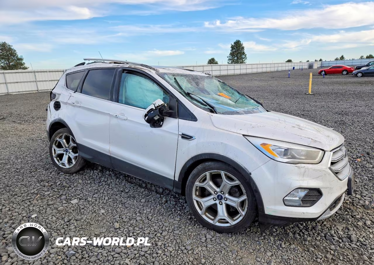 2019 Ford Escape Titanium VIN:1FMCU9J97KUA21227 - 4
