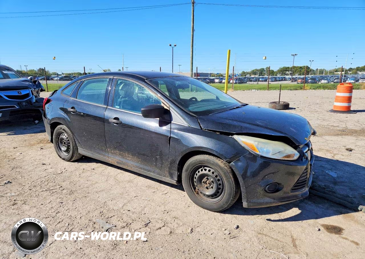 2013 Ford Focus S VIN:1FADP3E28DL270130 - 4