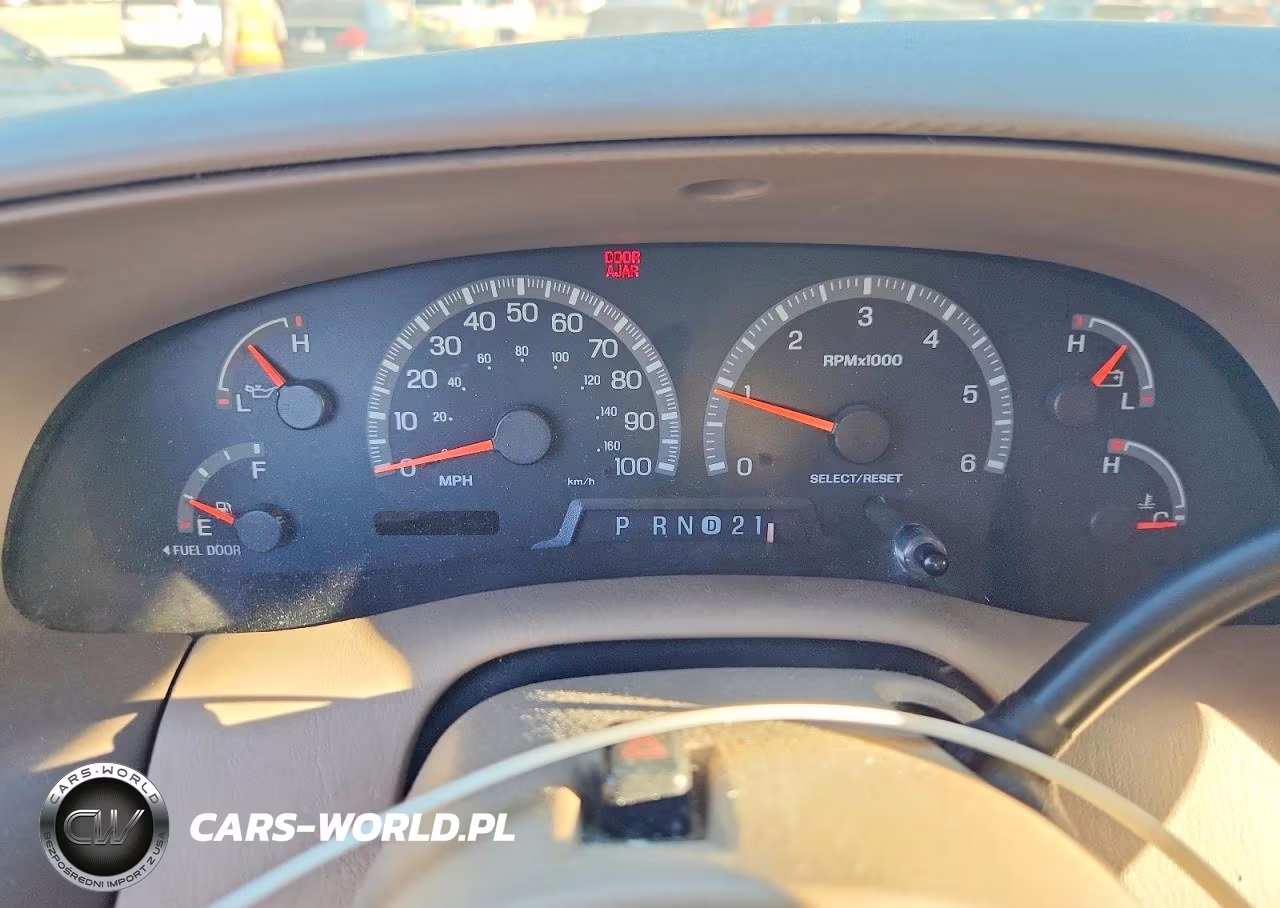 1999 Ford Expedition VIN:1FMPU18L7XLA59994 - 9