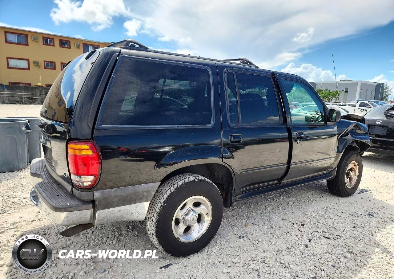 1999 Ford Explorer VIN:1FMDU32E3XUB17943 - 3