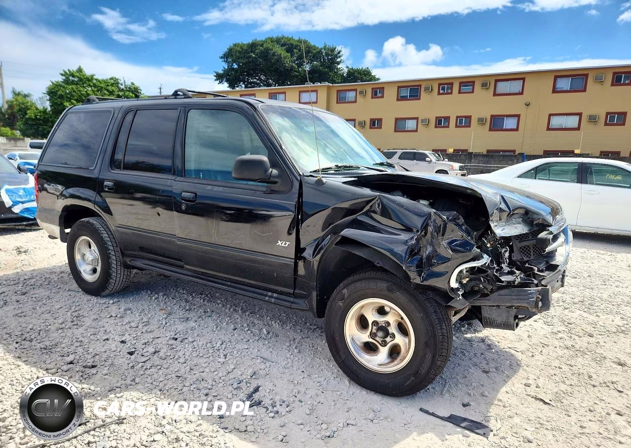 1999 Ford Explorer VIN:1FMDU32E3XUB17943 - 4
