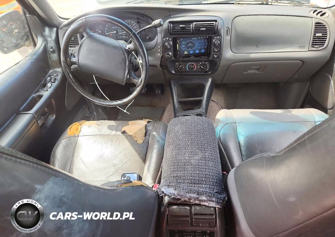 1999 Ford Explorer VIN:1FMDU32E3XUB17943 - 8