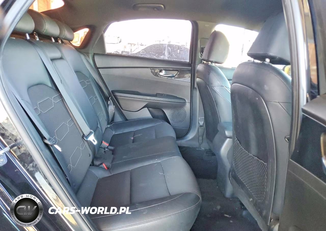 2021 Kia Forte Gt Line VIN:3KPF34AD6ME322195 - 10