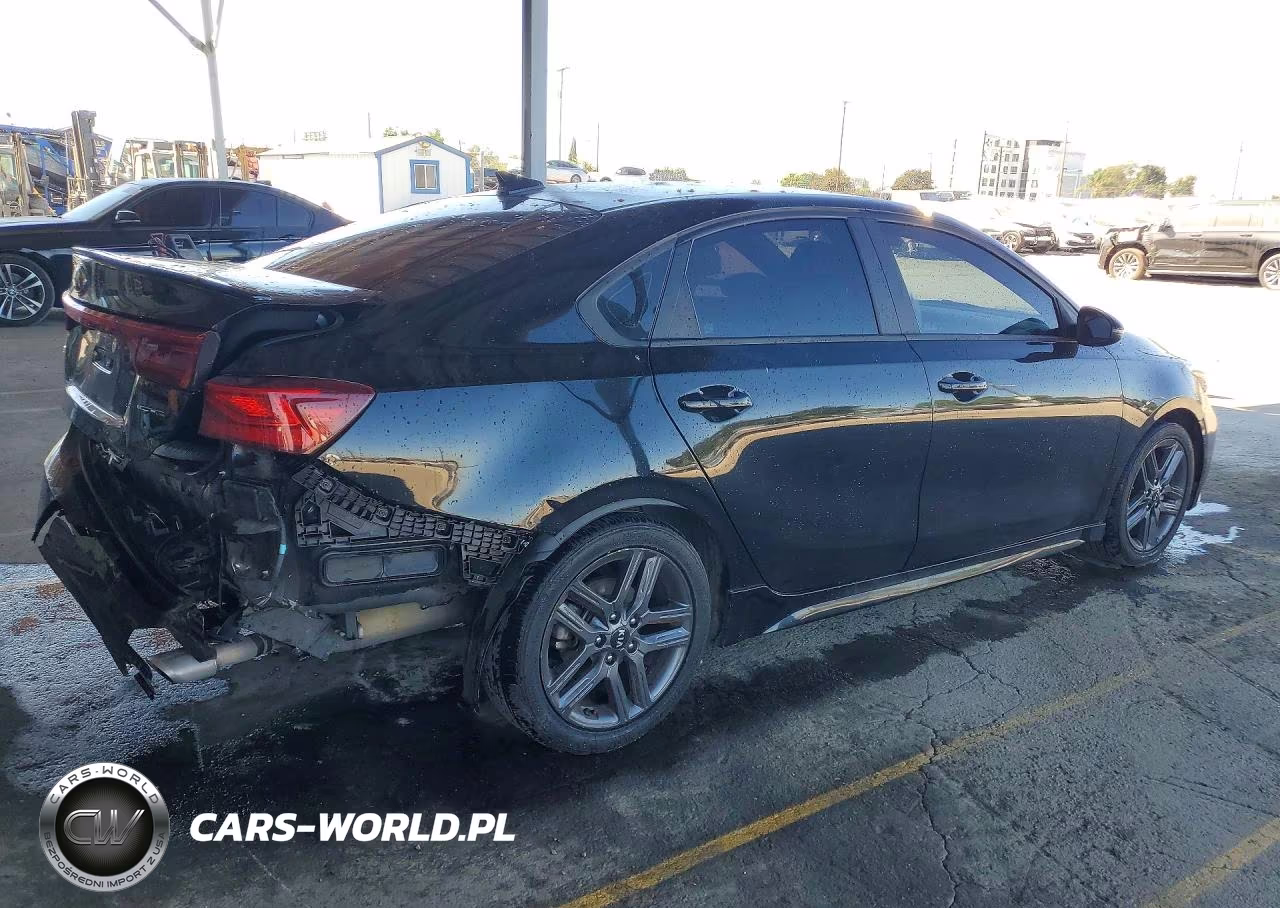 2021 Kia Forte Gt Line VIN:3KPF34AD6ME322195 - 3