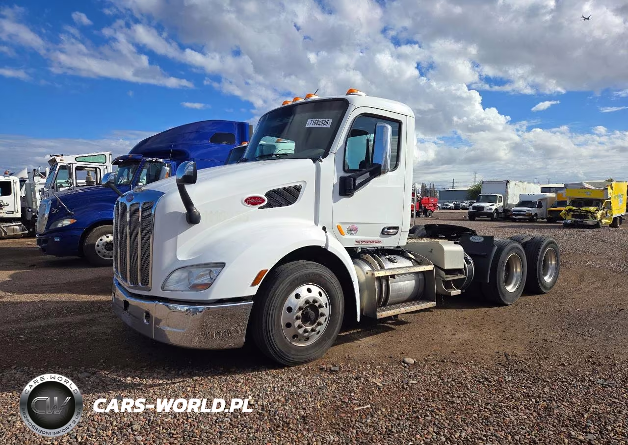 2019 Peterbilt 579 Semi Truck