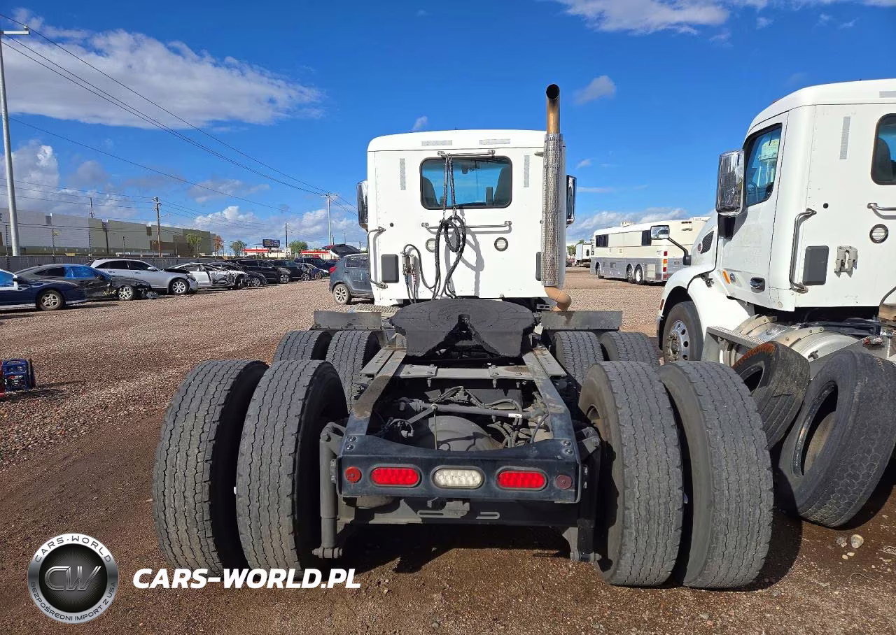 2019 Peterbilt 579 Semi Truck VIN:1XPBDP9X0KD630519 - 6