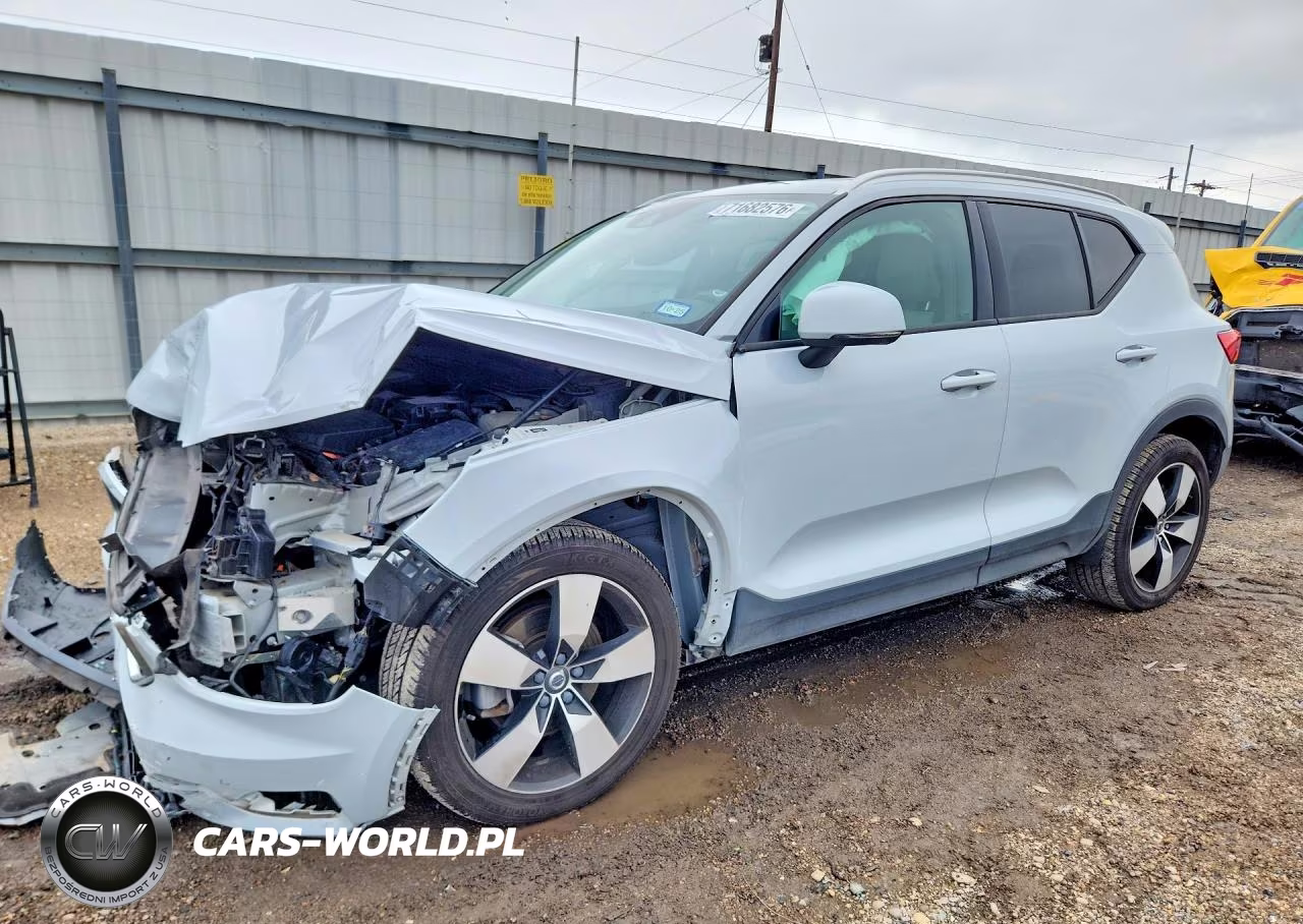 2021 Volvo Xc40 T5 Momentum VIN:YV4162UK6M2422002 - 1