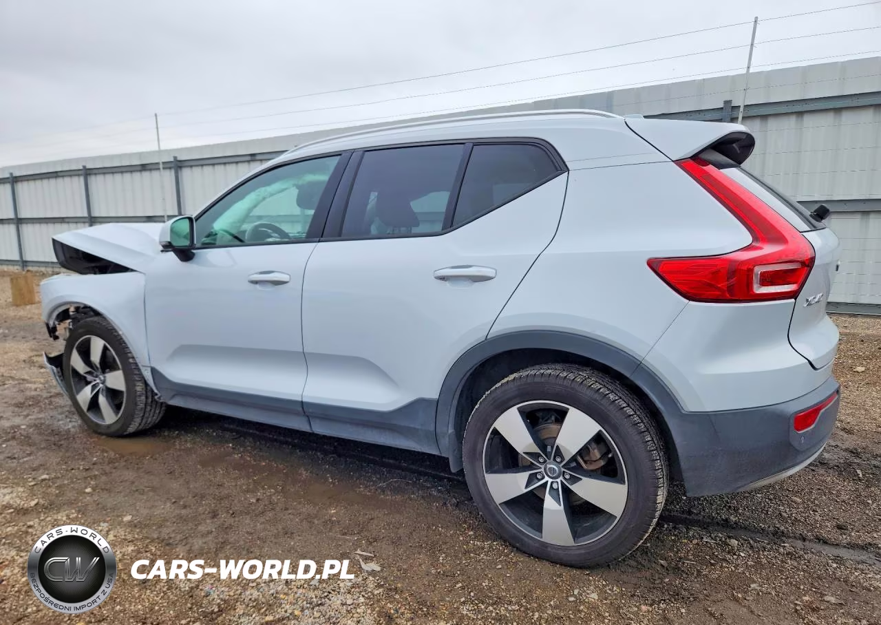 2021 Volvo Xc40 T5 Momentum VIN:YV4162UK6M2422002 - 2