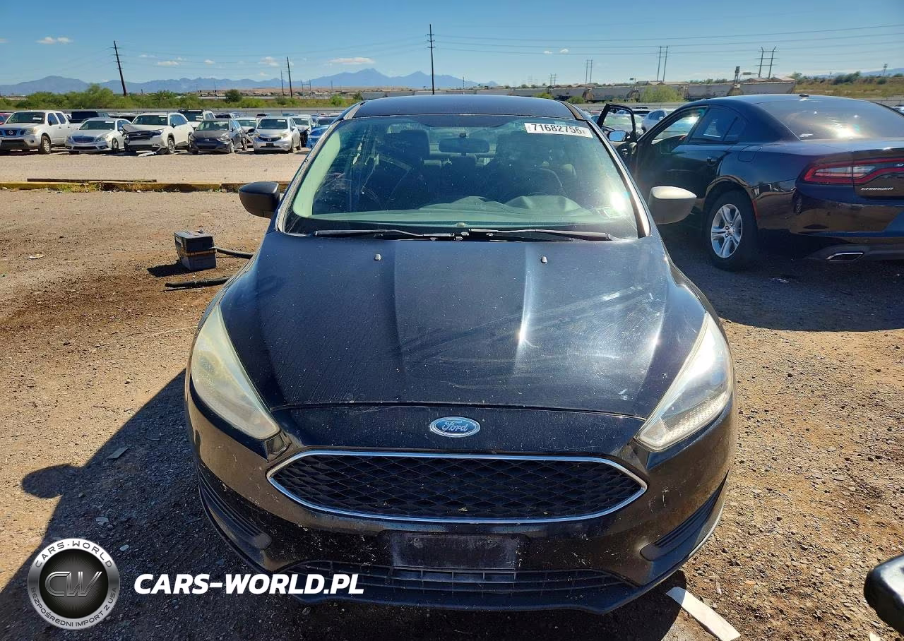 2016 Ford Focus S VIN:1FADP3E27GL360440 - 5