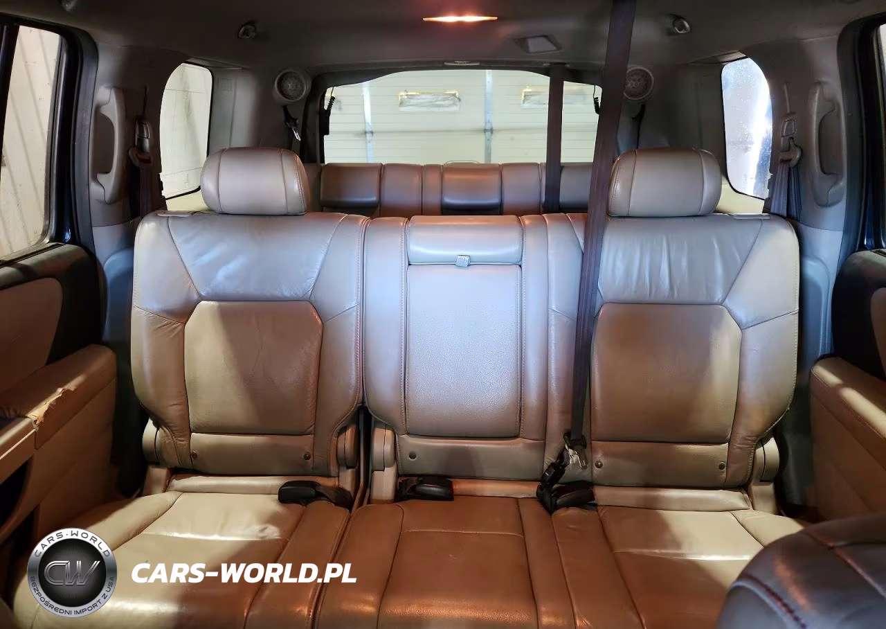 2011 Honda Pilot Touring VIN:5FNYF4H99BB011076 - 10