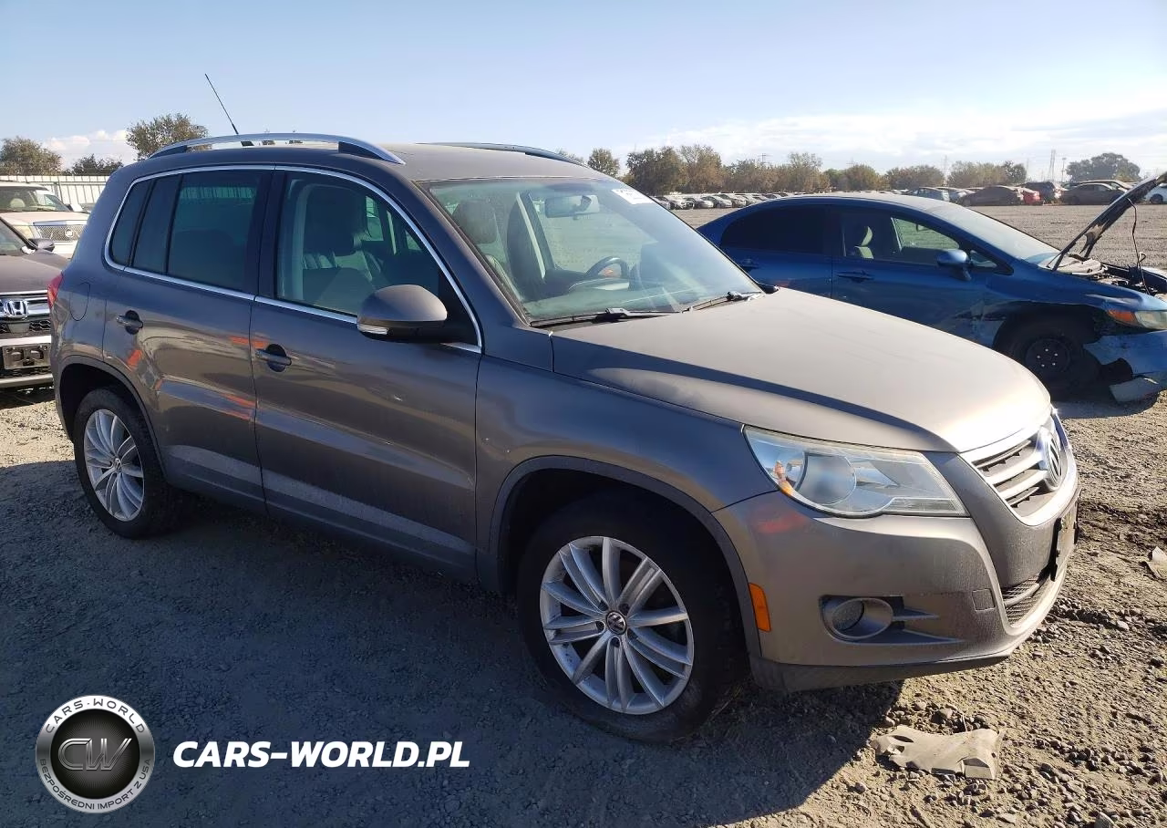 2011 Volkswagen Tiguan S VIN:WVGAV7AX7BW504079 - 4