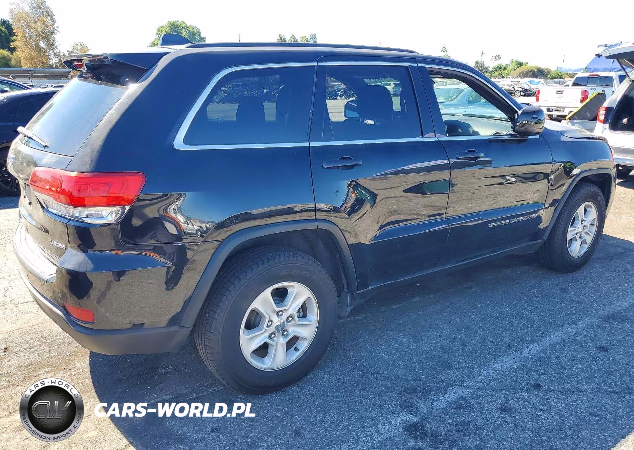 2017 Jeep Grand Cherokee Laredo VIN:1C4RJEAG5HC903400 - 3
