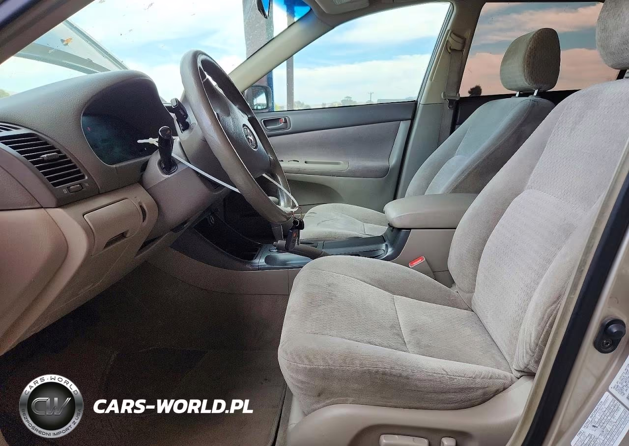 2002 Toyota Camry Le VIN:JTDBE32K020010296 - 7