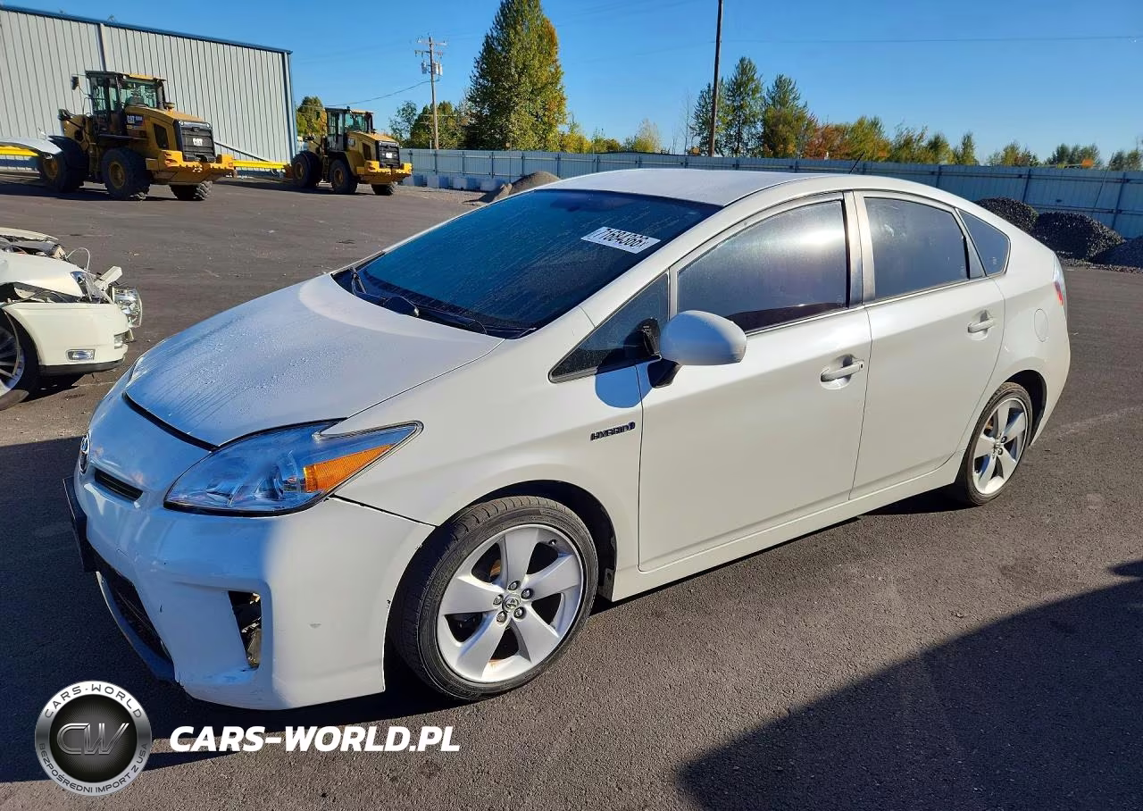 2013 Toyota Prius Three VIN:JTDKN3DU6D5543662 - 1