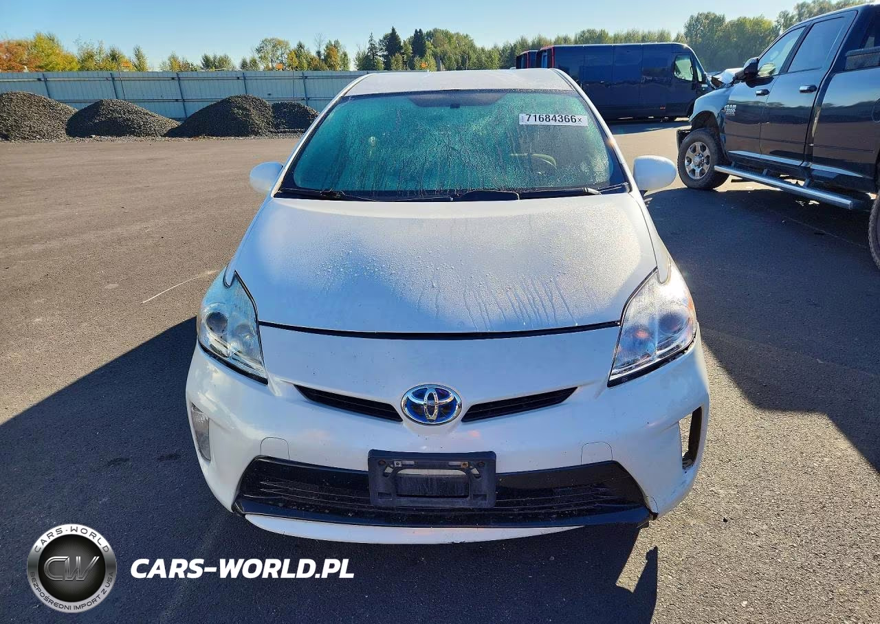 2013 Toyota Prius Three VIN:JTDKN3DU6D5543662 - 5