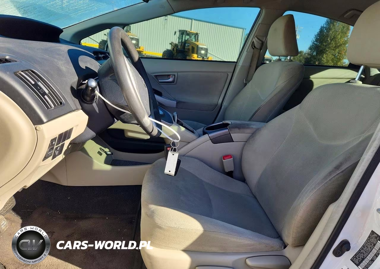 2013 Toyota Prius Three VIN:JTDKN3DU6D5543662 - 7