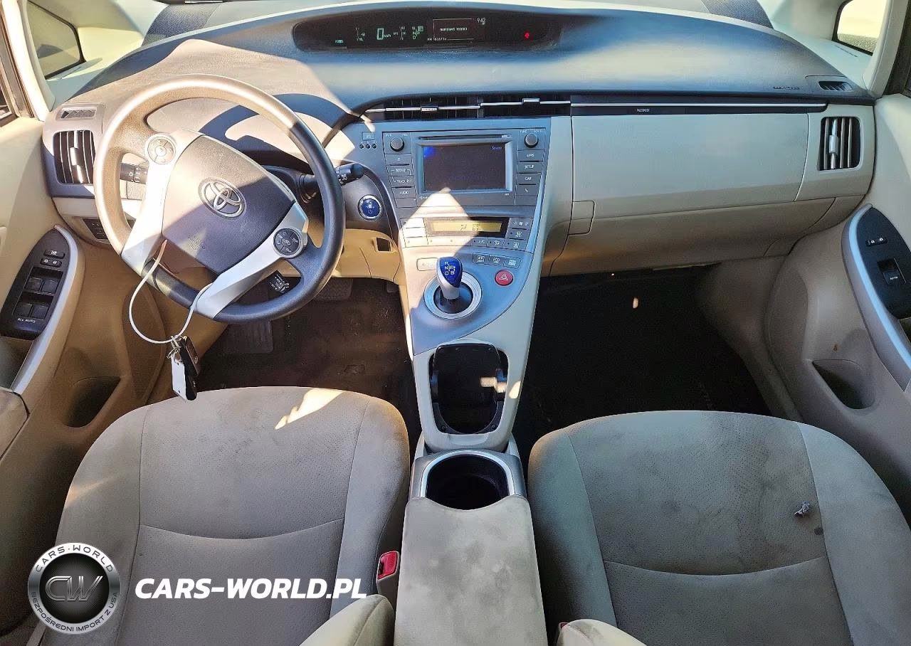 2013 Toyota Prius Three VIN:JTDKN3DU6D5543662 - 8